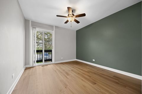 Tiny photo for 5505 Lakeside Drive #2F, Lisle, IL 60532 (MLS # 12619648)