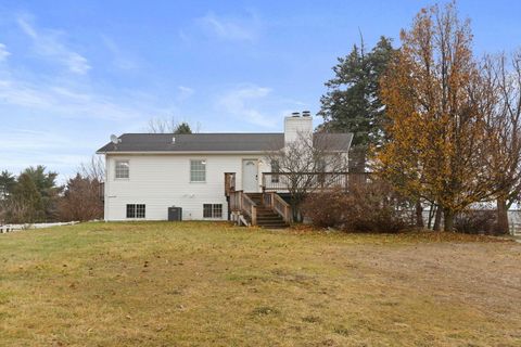 Tiny photo for 42460 N Pedersen Lane, Antioch, IL 60002 (MLS # 12523613)