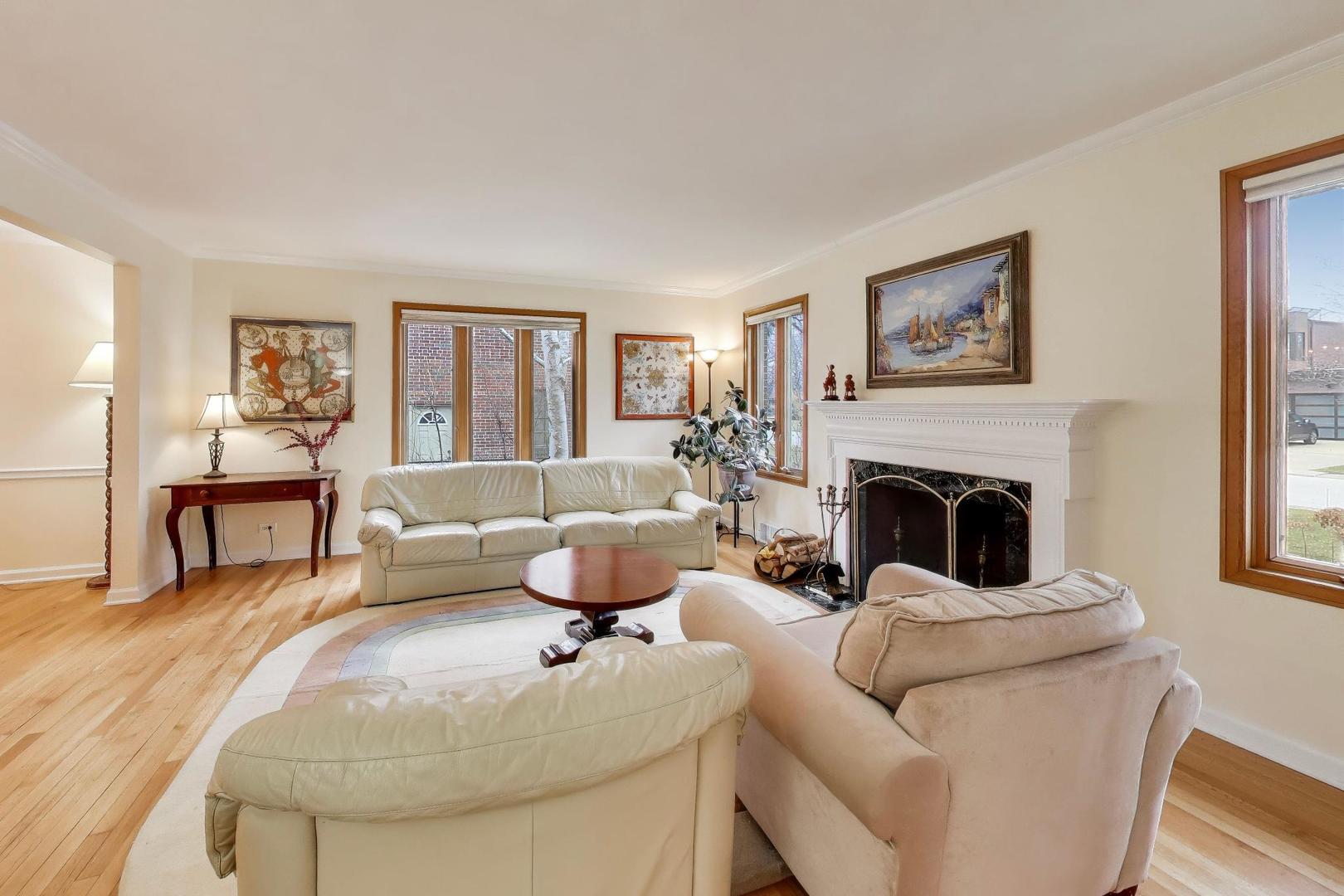 6621 N Keating Avenue