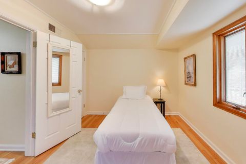 Tiny photo for 6621 N Keating Avenue, Lincolnwood, IL 60712 (MLS # 12590829)