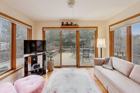 Tiny photo for 6621 N Keating Avenue, Lincolnwood, IL 60712 (MLS # 12590829)