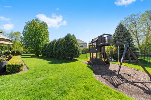 Tiny photo for 4545 Foxgrove Drive, St. Charles, IL 60175 (MLS # 12484329)