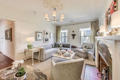 Tiny photo for 625 W Addison Street #3, Chicago, IL 60613 (MLS # 12533869)