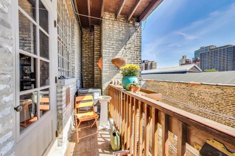 Tiny photo for 625 W Addison Street #3, Chicago, IL 60613 (MLS # 12533869)