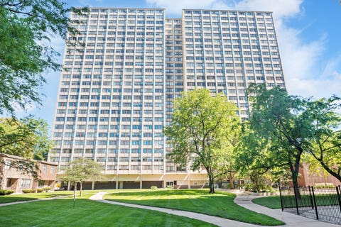 Photo of 4800 S Lake Park Avenue #2005, Chicago, IL 60615 (MLS # 12661988)
