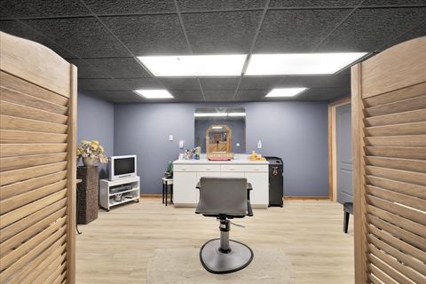 Tiny photo for 664 White Oak Way, Yorkville, IL 60560 (MLS # 12390178)