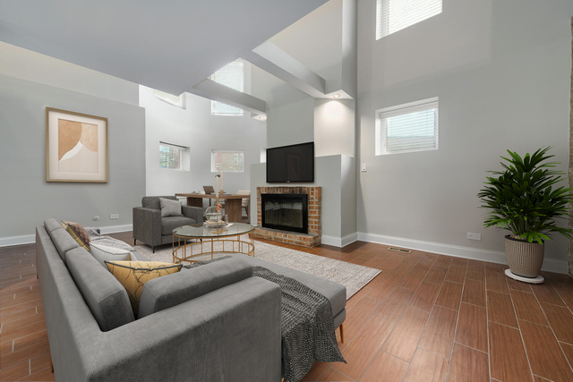 1034 W Armitage Avenue A