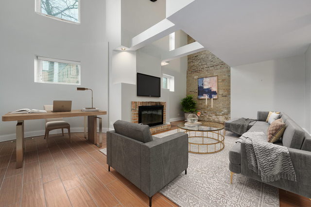 1034 W Armitage Avenue A