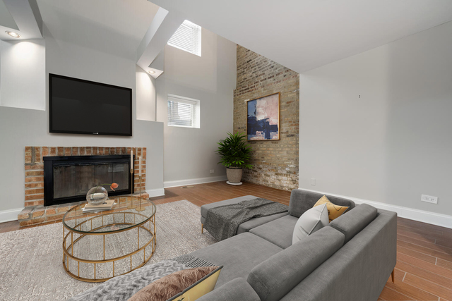 1034 W Armitage Avenue A