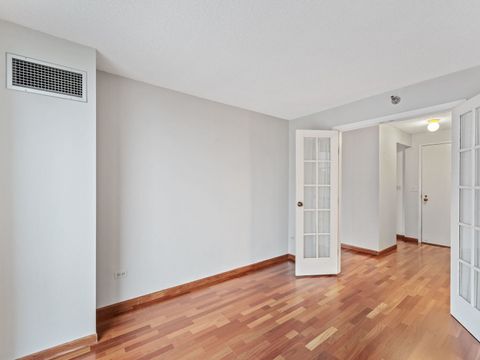 Tiny photo for 111 W Maple Street #1401, Chicago, IL 60610 (MLS # 12594314)