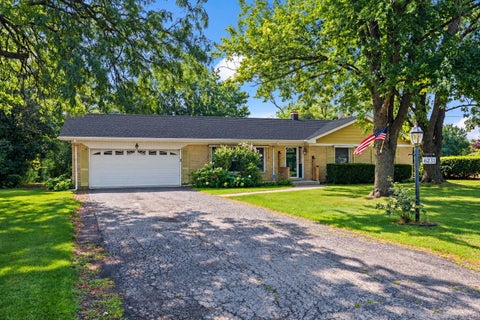Photo of 6231 Linden Lane, La Grange Highlands, IL 60525 (MLS # 12782148)