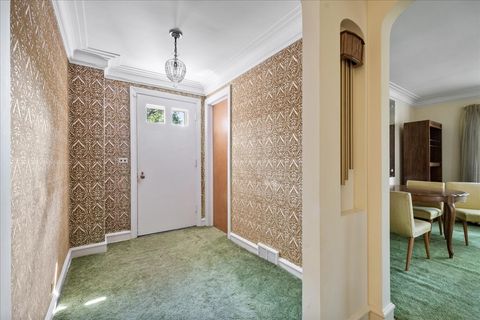 Tiny photo for 6745 N Leoti Avenue, Chicago, IL 60646 (MLS # 12433617)