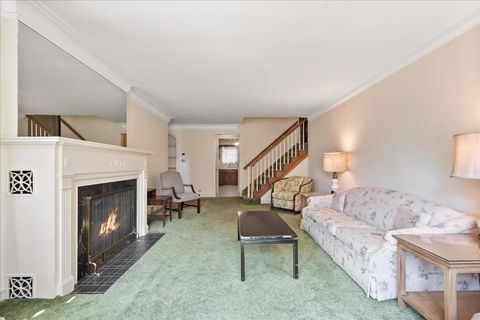 Tiny photo for 6745 N Leoti Avenue, Chicago, IL 60646 (MLS # 12433617)
