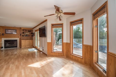 Tiny photo for 6107 Coachlight Road, Crystal Lake, IL 60012 (MLS # 12462400)