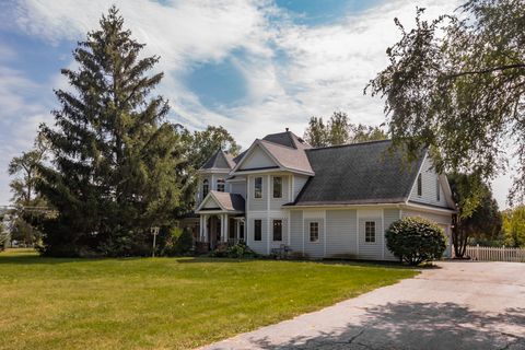 Photo of 6107 Coachlight Road, Crystal Lake, IL 60012 (MLS # 12462400)