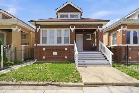 Photo of 6318 S Fairfield Avenue, Chicago, IL 60629 (MLS # 12756062)