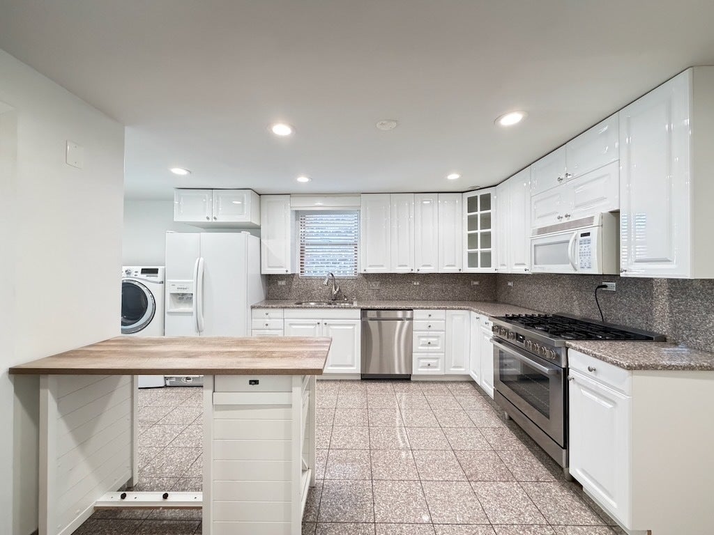 2626 W Superior Avenue 2