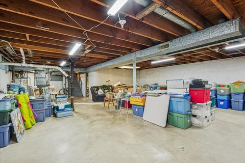 Tiny photo for 512 S Busse Road, Mount Prospect, IL 60056 (MLS # 12502258)