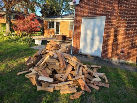 Tiny photo for 512 S Busse Road, Mount Prospect, IL 60056 (MLS # 12502258)