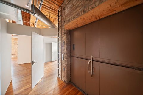 Tiny photo for 368 W Huron Street #3N, Chicago, IL 60654 (MLS # 12681185)