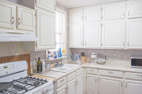 Tiny photo for 1042 Circle Avenue, Forest Park, IL 60130 (MLS # 12464020)