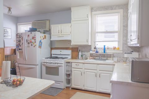 Tiny photo for 1042 Circle Avenue, Forest Park, IL 60130 (MLS # 12464020)