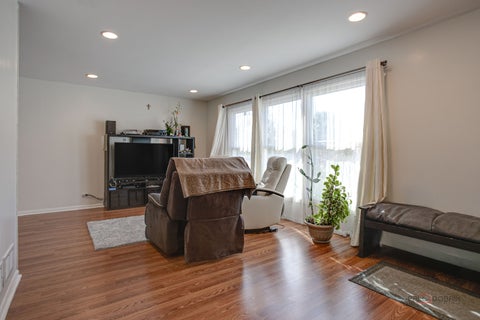 Tiny photo for 600 Thompson Boulevard, Buffalo Grove, IL 60089 (MLS # 12744477)