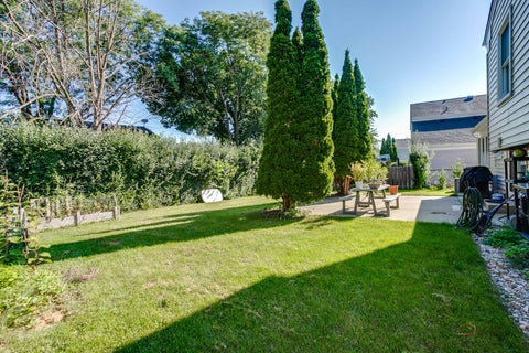 Tiny photo for 600 Thompson Boulevard, Buffalo Grove, IL 60089 (MLS # 12744477)
