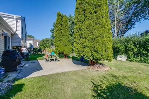 Tiny photo for 600 Thompson Boulevard, Buffalo Grove, IL 60089 (MLS # 12744477)