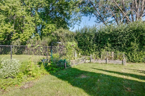 Tiny photo for 600 Thompson Boulevard, Buffalo Grove, IL 60089 (MLS # 12744477)