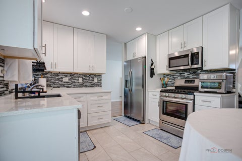 Tiny photo for 600 Thompson Boulevard, Buffalo Grove, IL 60089 (MLS # 12744477)