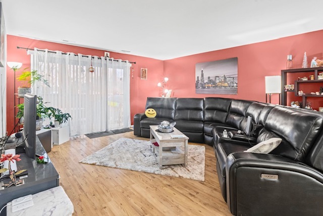 4704 Euclid Avenue 1B