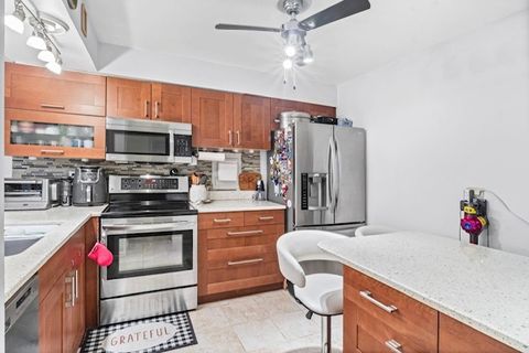 Tiny photo for 4704 Euclid Avenue #1B, Rolling Meadows, IL 60008 (MLS # 12590085)