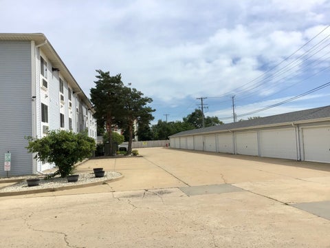 Tiny photo for 3130 W Monroe Street #312, Waukegan, IL 60085 (MLS # 12766850)