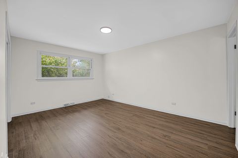 Tiny photo for 702 W Fitzhenry Court, Glenwood, IL 60425 (MLS # 12489047)