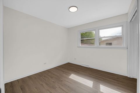 Tiny photo for 702 W Fitzhenry Court, Glenwood, IL 60425 (MLS # 12489047)