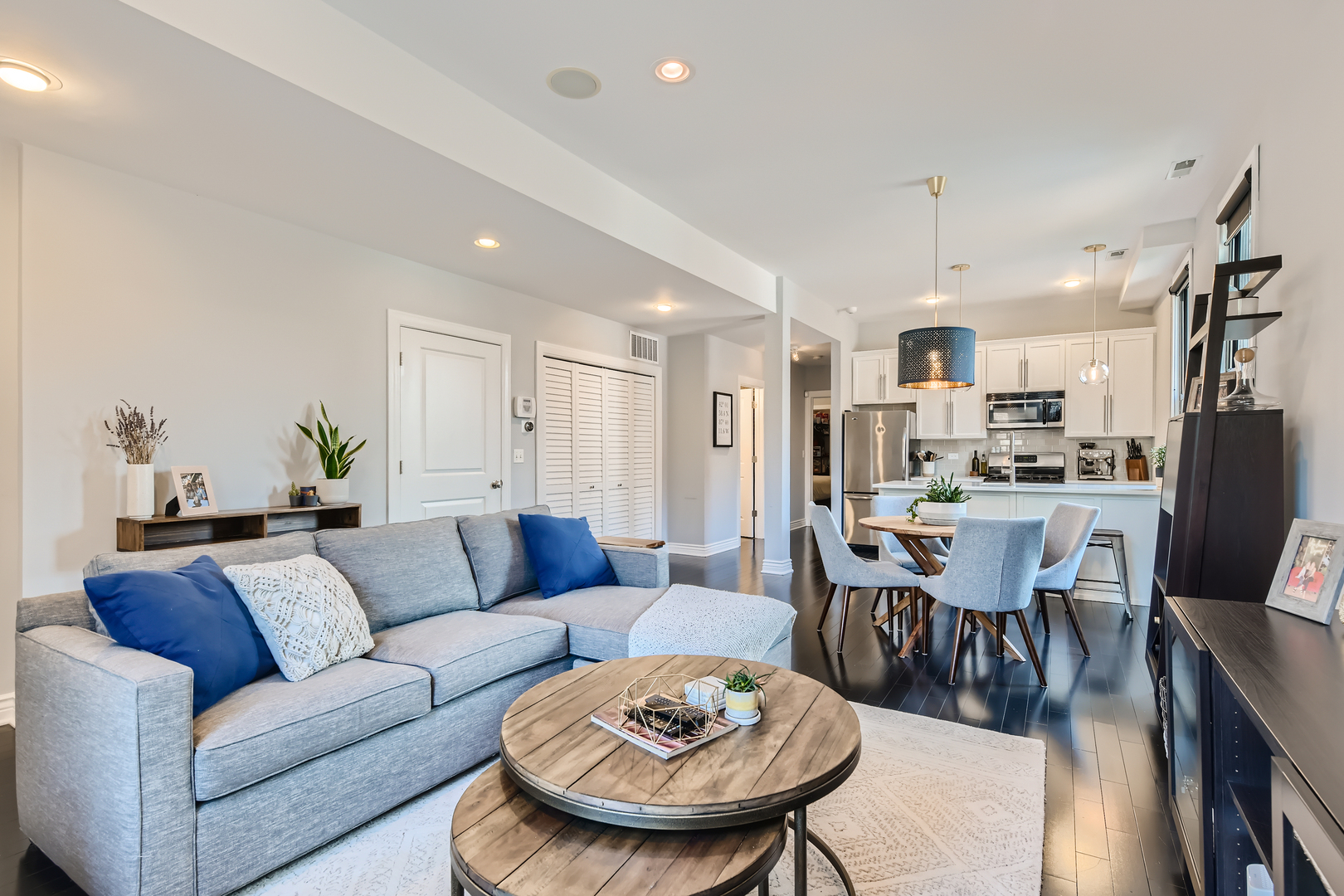 3258 N Racine Avenue 2