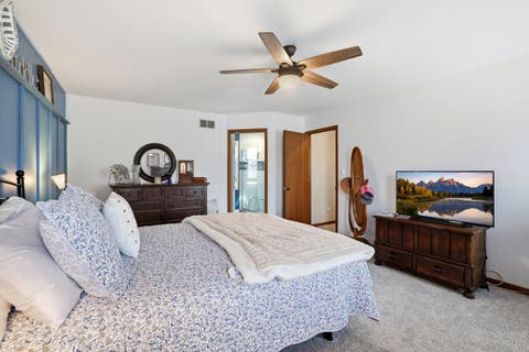 Tiny photo for 637 N Lyle Avenue, Elgin, IL 60123 (MLS # 12699243)