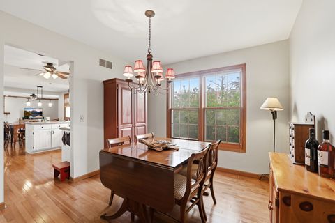 Tiny photo for 637 N Lyle Avenue, Elgin, IL 60123 (MLS # 12699243)