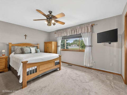 Tiny photo for 1229 Hanover Street, Woodridge, IL 60517 (MLS # 12657587)