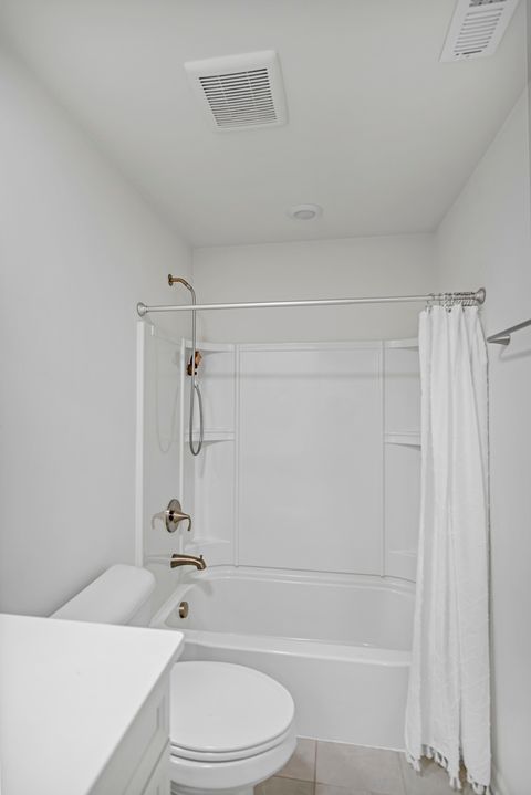 Tiny photo for 3202 Martini Street, Mundelein, IL 60060 (MLS # 12516589)