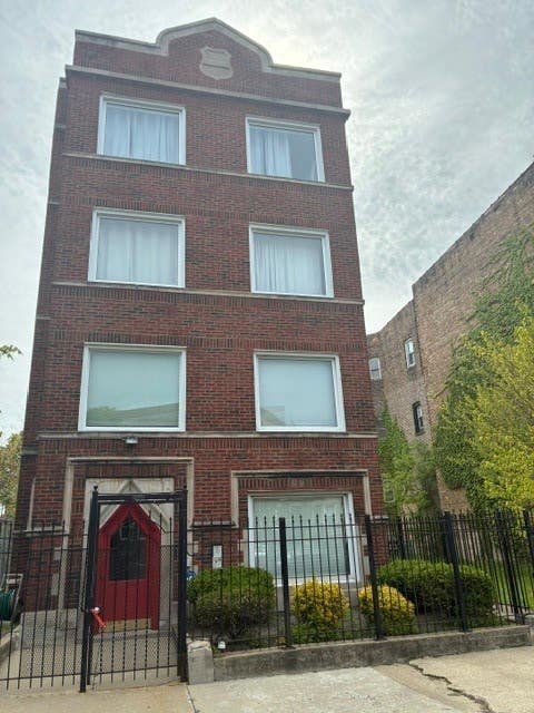 Photo of 5321 S Michigan Avenue #3, Chicago, IL 60615 (MLS # 12670407)