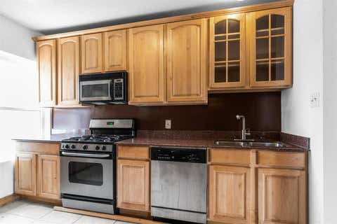 Tiny photo for 5321 S Michigan Avenue #3, Chicago, IL 60615 (MLS # 12670407)