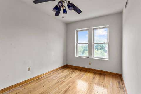 Tiny photo for 5321 S Michigan Avenue #3, Chicago, IL 60615 (MLS # 12670407)