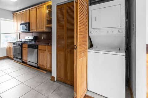 Tiny photo for 5321 S Michigan Avenue #3, Chicago, IL 60615 (MLS # 12670407)