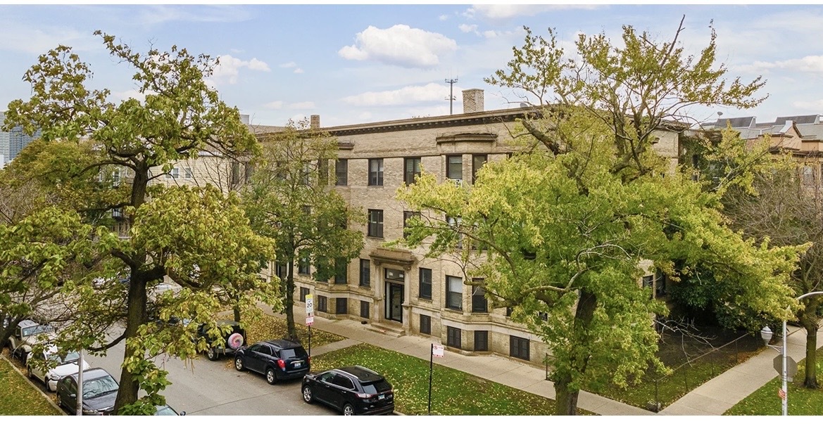 923 W Waveland Avenue 2D