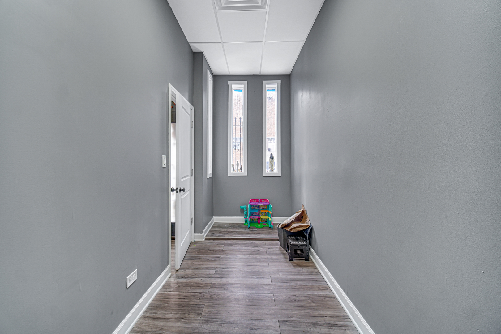 2419 S Albany Avenue