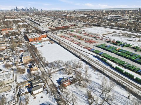 Tiny photo for 5711 S Lowe Avenue, Chicago, IL 60621 (MLS # 12564640)