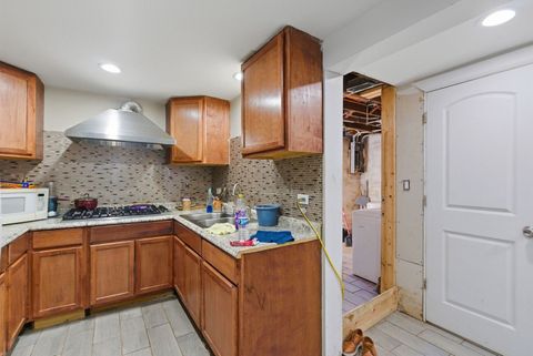 Tiny photo for 5711 S Lowe Avenue, Chicago, IL 60621 (MLS # 12564640)