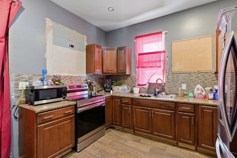 Tiny photo for 5711 S Lowe Avenue, Chicago, IL 60621 (MLS # 12564640)